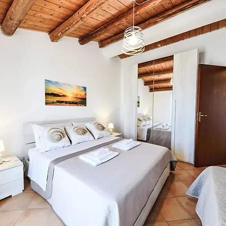 Mareluna By Interhome Daire Fontane Bianche